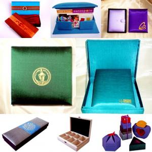 กล่องผ้าไหม,กล่องผ้าฝ้าย,กล่องกระดาษ,กล่องไม้,กลุ่มผู้ผลิตกล่องผ้าไหมมากว่า10ปีโอทอป5ดาว,รับผลิต 100 - 5000 ชิ้น ออกแบบ