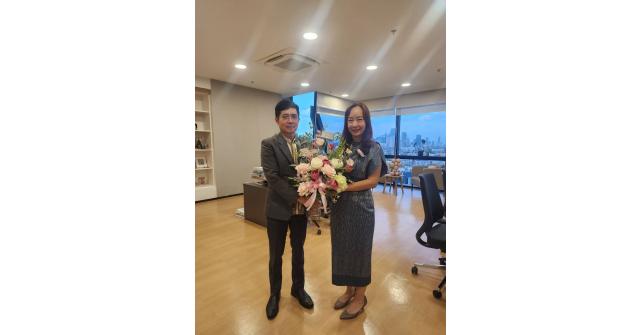 สพม. ร่วมแสดงความยินดีในโอกาสเข้ารับตำแหน่งใหม่ “ผู้อำนวยการสำนักงานบริหารหนี้สาธารณะ”