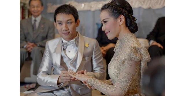 บรรยากาศงานหมั้น หนุ่มปลื้ม-สาวทับทิม VRZO